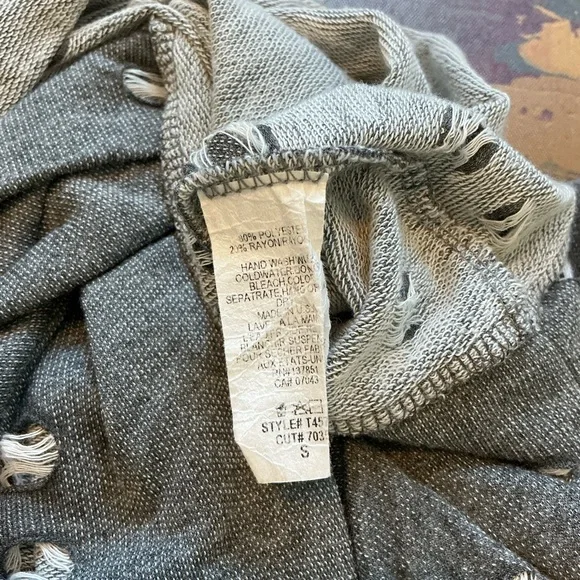 GAZE -Ripped Distressed Hoodie - Picture 7 of 9